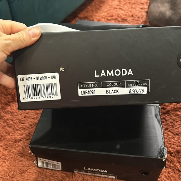 LAMODA called out chunky platform boot - Picture 8 of 8